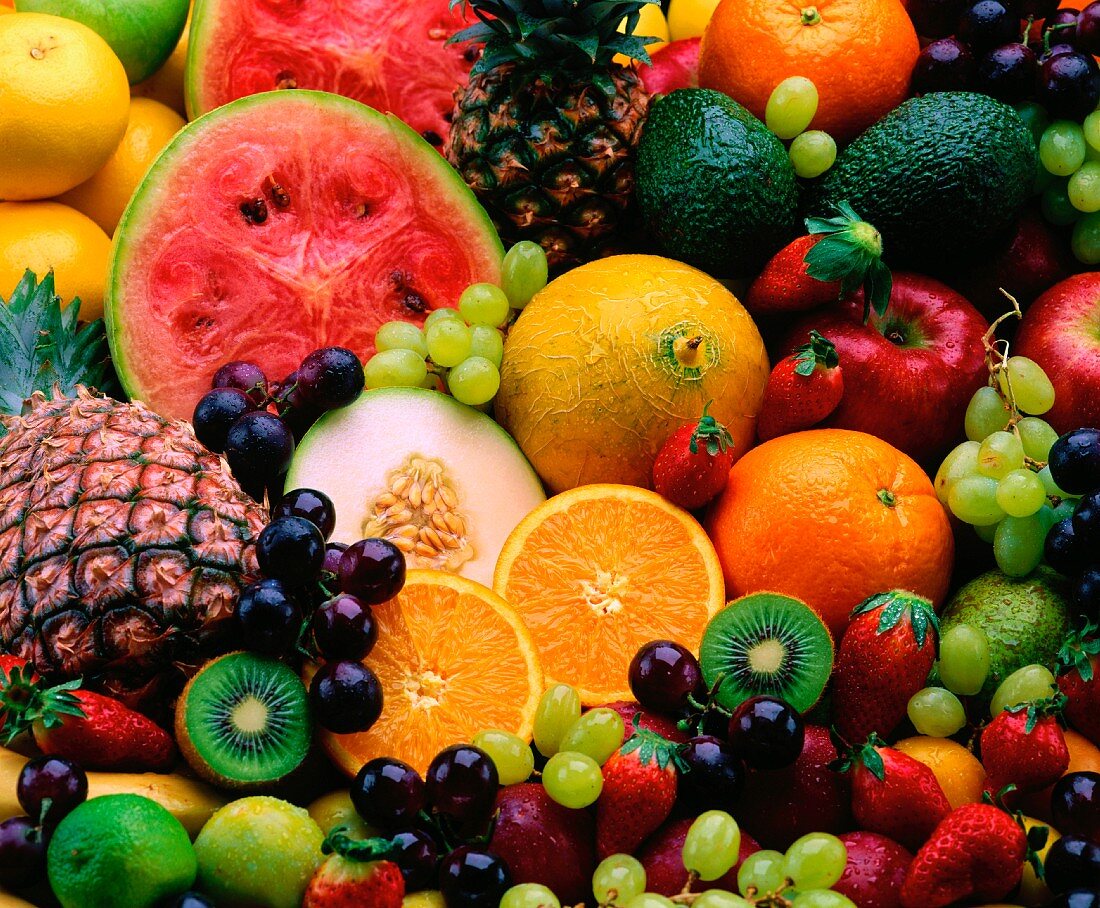 Still life of fruit (full picture)