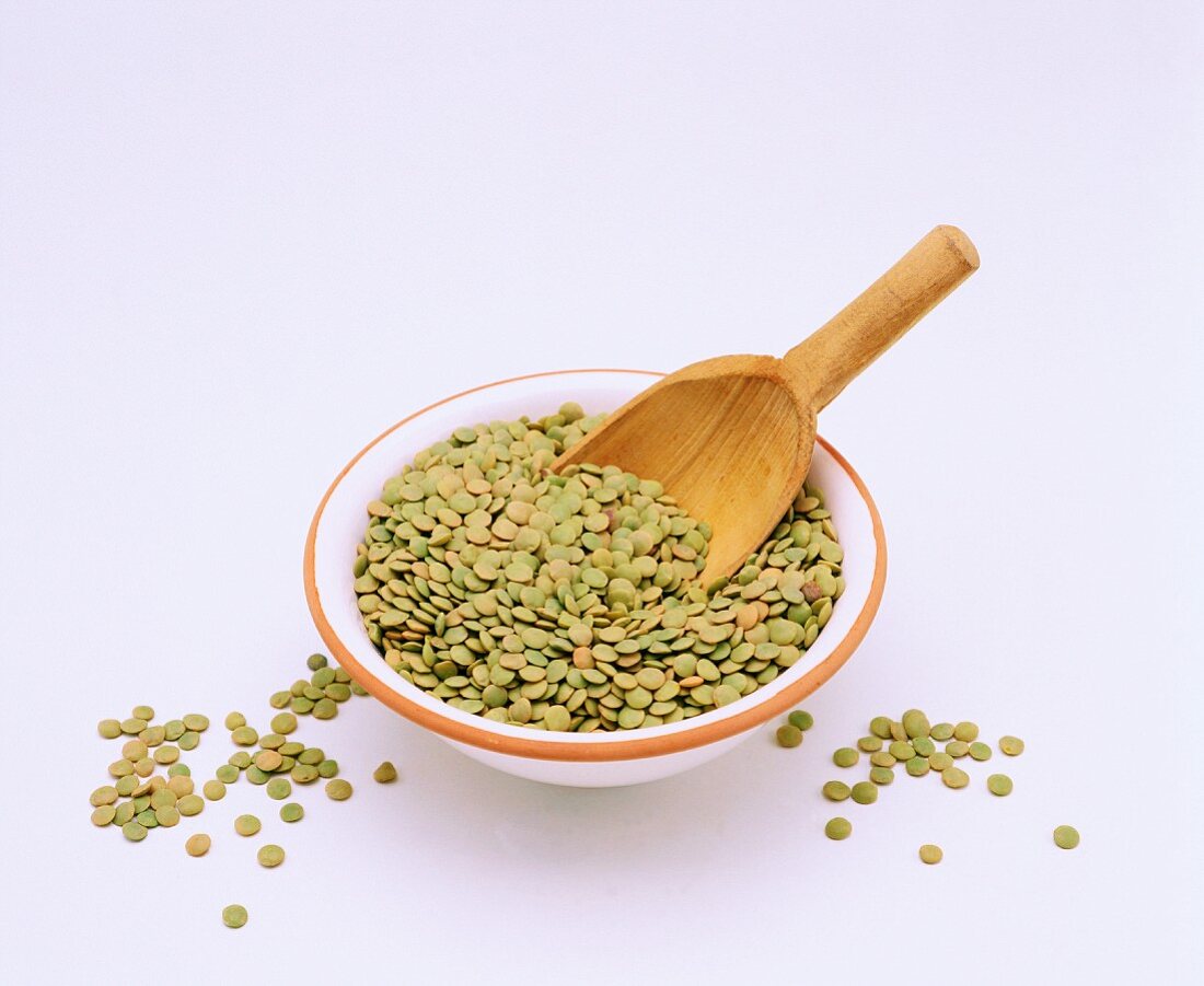 Dried lentils in a bowl (loose)