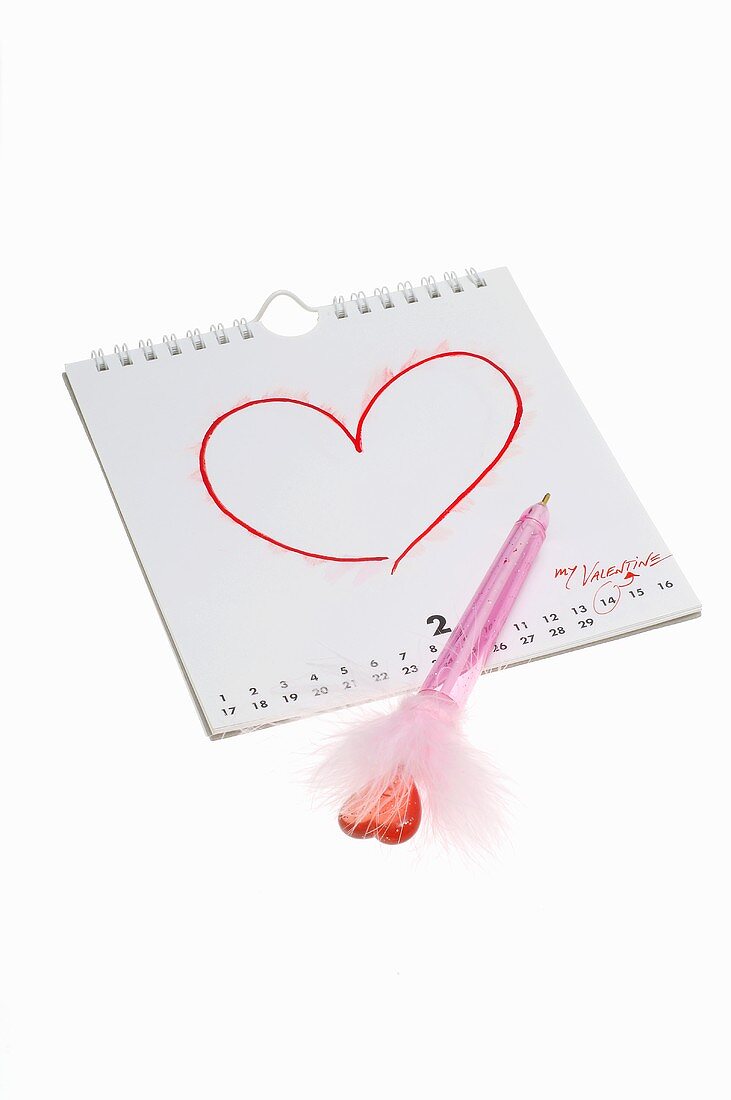 Valentinstag: Herz auf einen Kalender gemalt