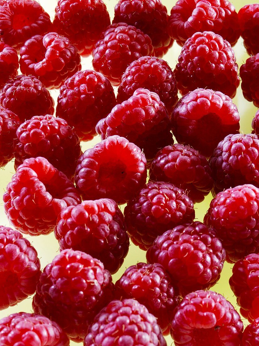 Viele Himbeeren