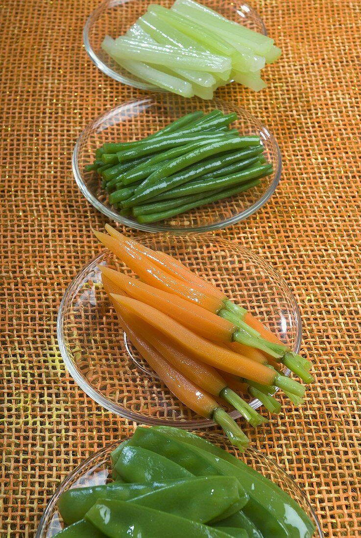 Blanched vegetables for dipping