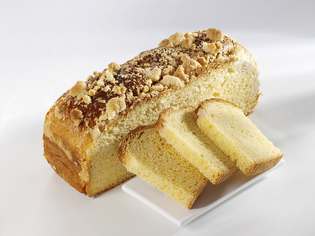 Yeast cake, partly sliced