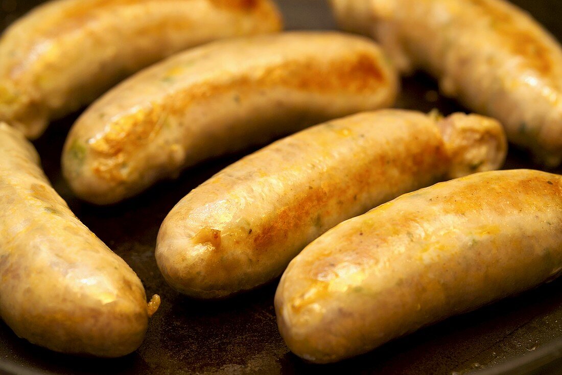 Pork and apple sausages (UK)