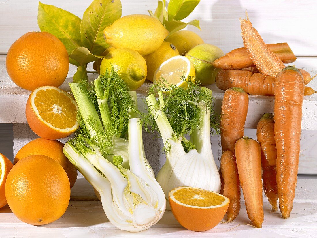 Obst und Gemüse mit den Vitaminen A, C, E (Radikalenfänger)