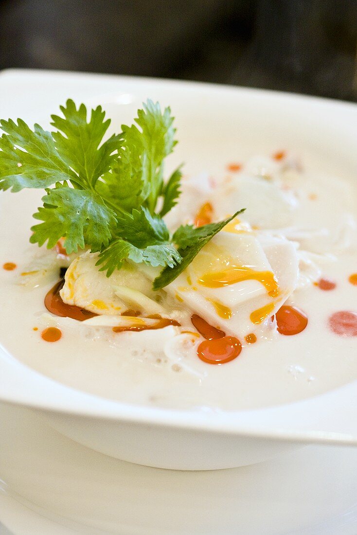 Hähnchen-Kokos-Curry mit Chiliöl (Thailand)