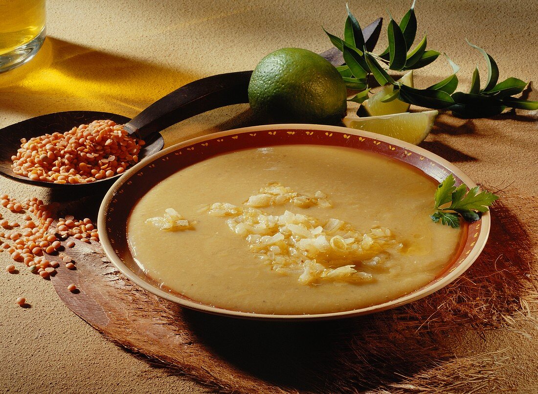Cream of lentil soup with lime