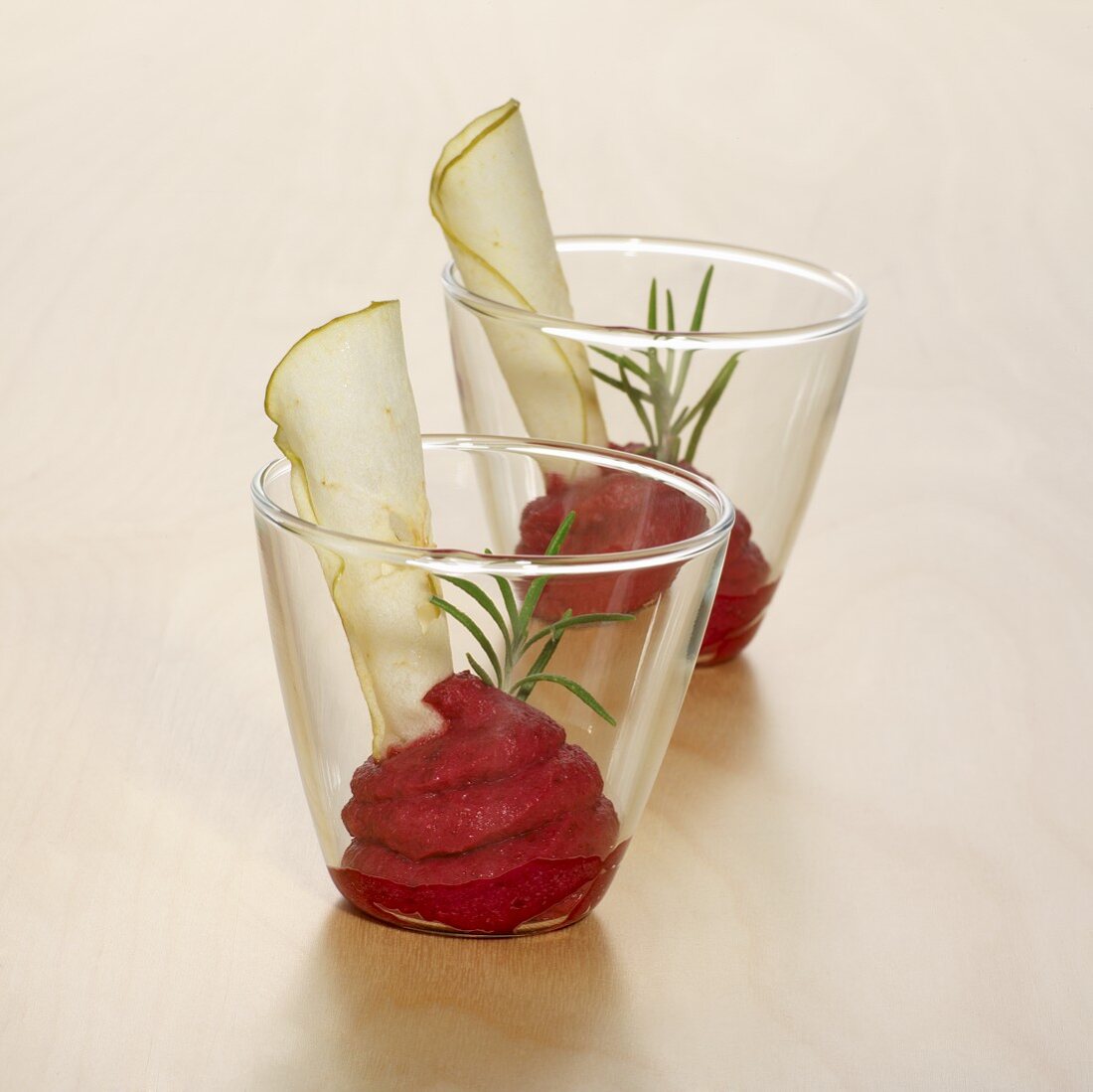 Beetroot mousse in two glasses
