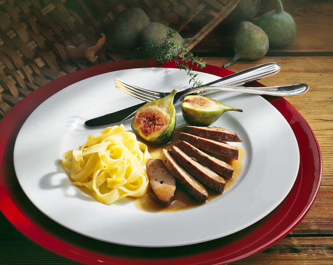 Goose liver with figs and tagliatelle