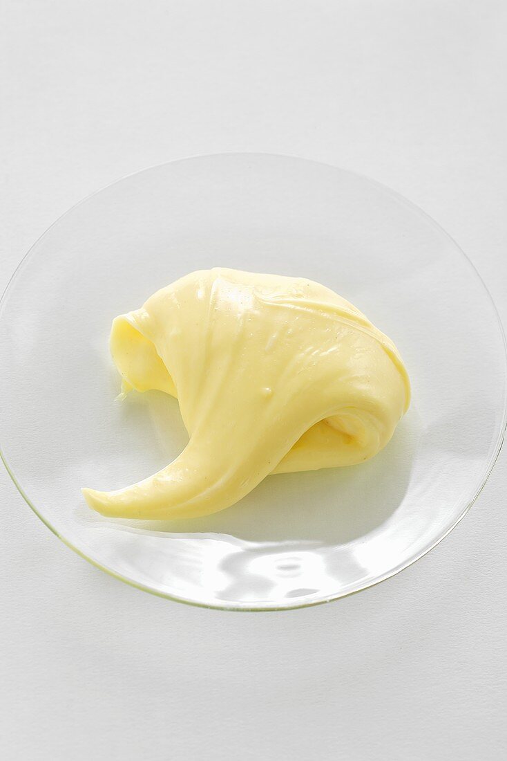 Mayonnaise im Glasschälchen