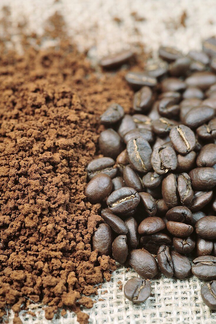 Instantkaffee und Kaffeebohnen aus Äthiopien
