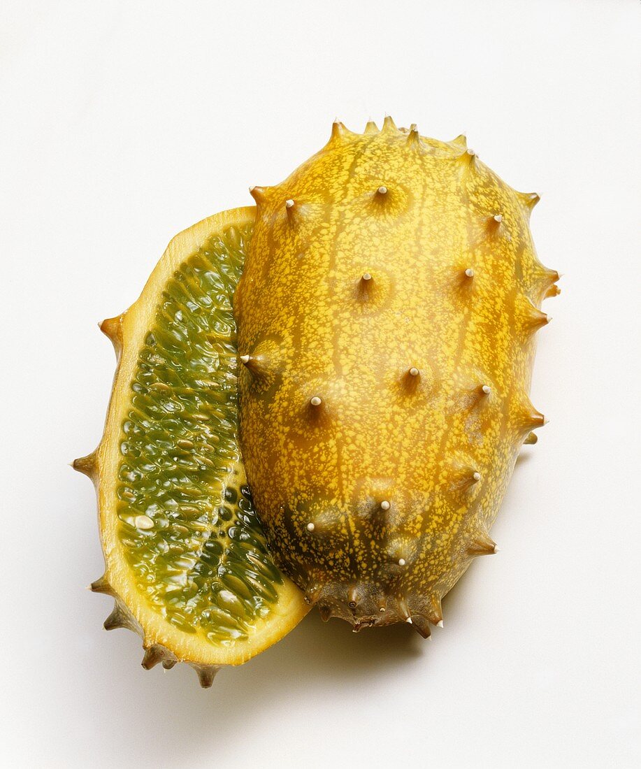 Eine halbierte Kiwano