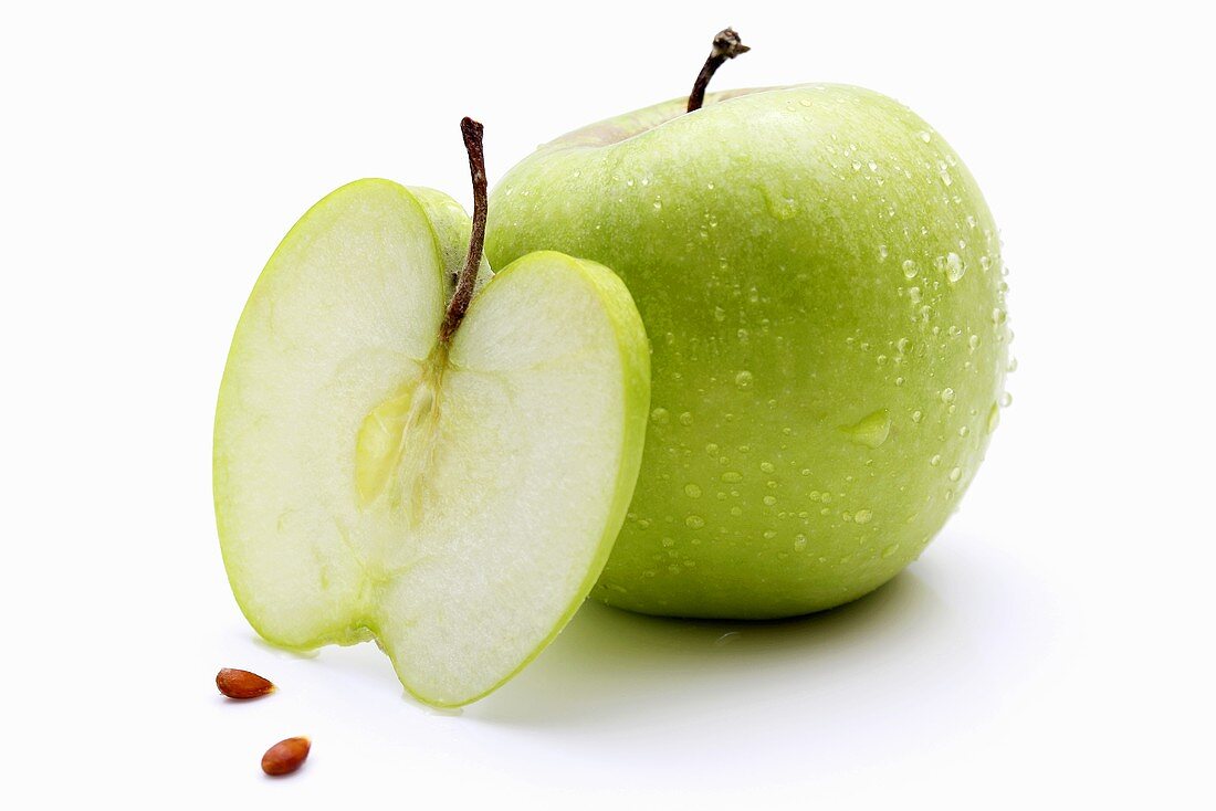 Granny Smith apples (whole, slice and pips)