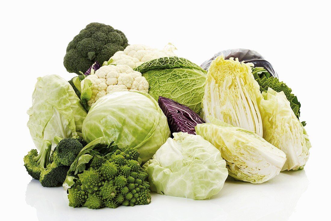 Assorted brassicas (broccoli, white-, pointed-, savoy- & Chinese cabbage, cauliflower)