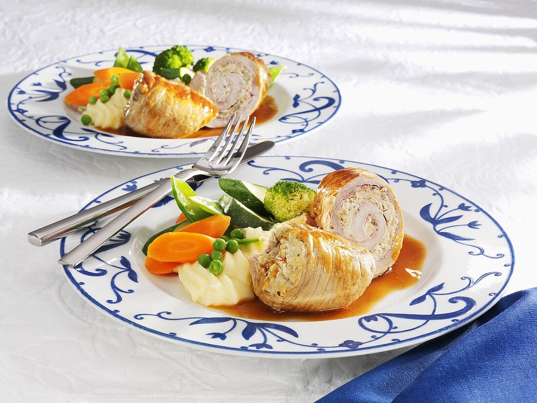 Swabian veal roulades with mashed potato and vegetables