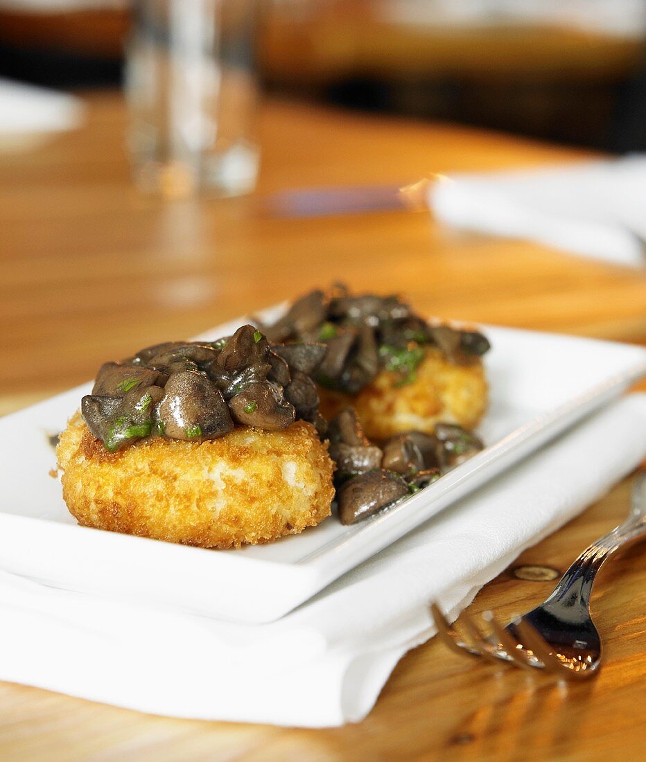 Fried Grit Cakes with Mushrooms