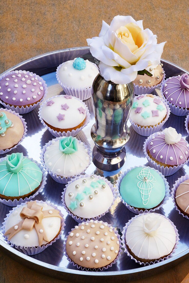 Cupcakes in silver dish