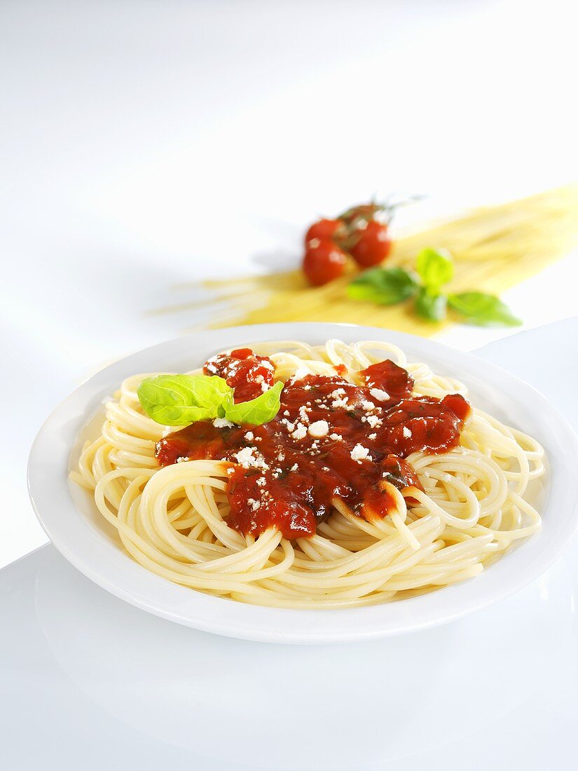 Spaghetti mit Tomatensauce