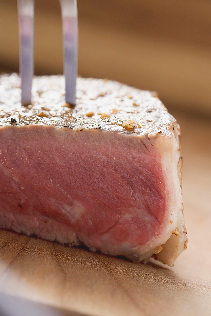 Sirloin Strip Steak mit Fleischgabel