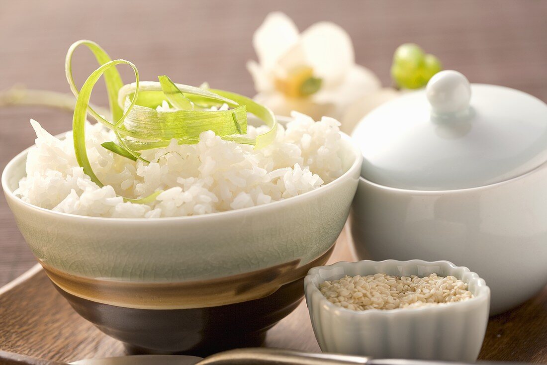 Cooked rice and sesame seeds (Asia)