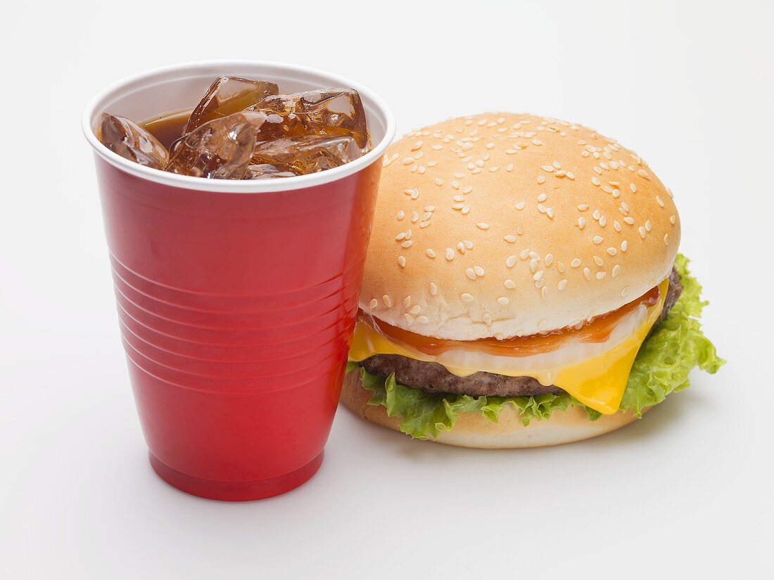 Cheeseburger und Cola