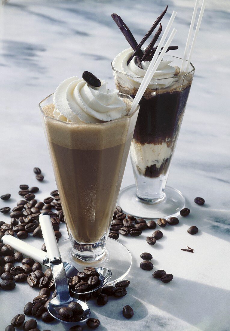 Zwei Eiskaffee-Varianten