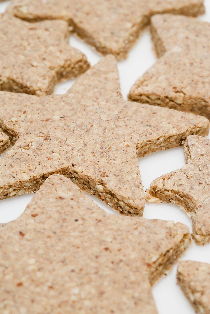 Several cinnamon stars without icing