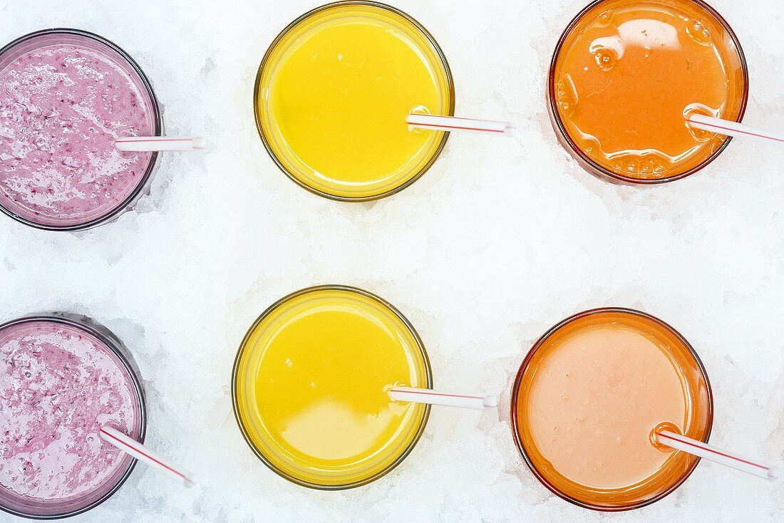 Fruit juices and fruit shake in ice