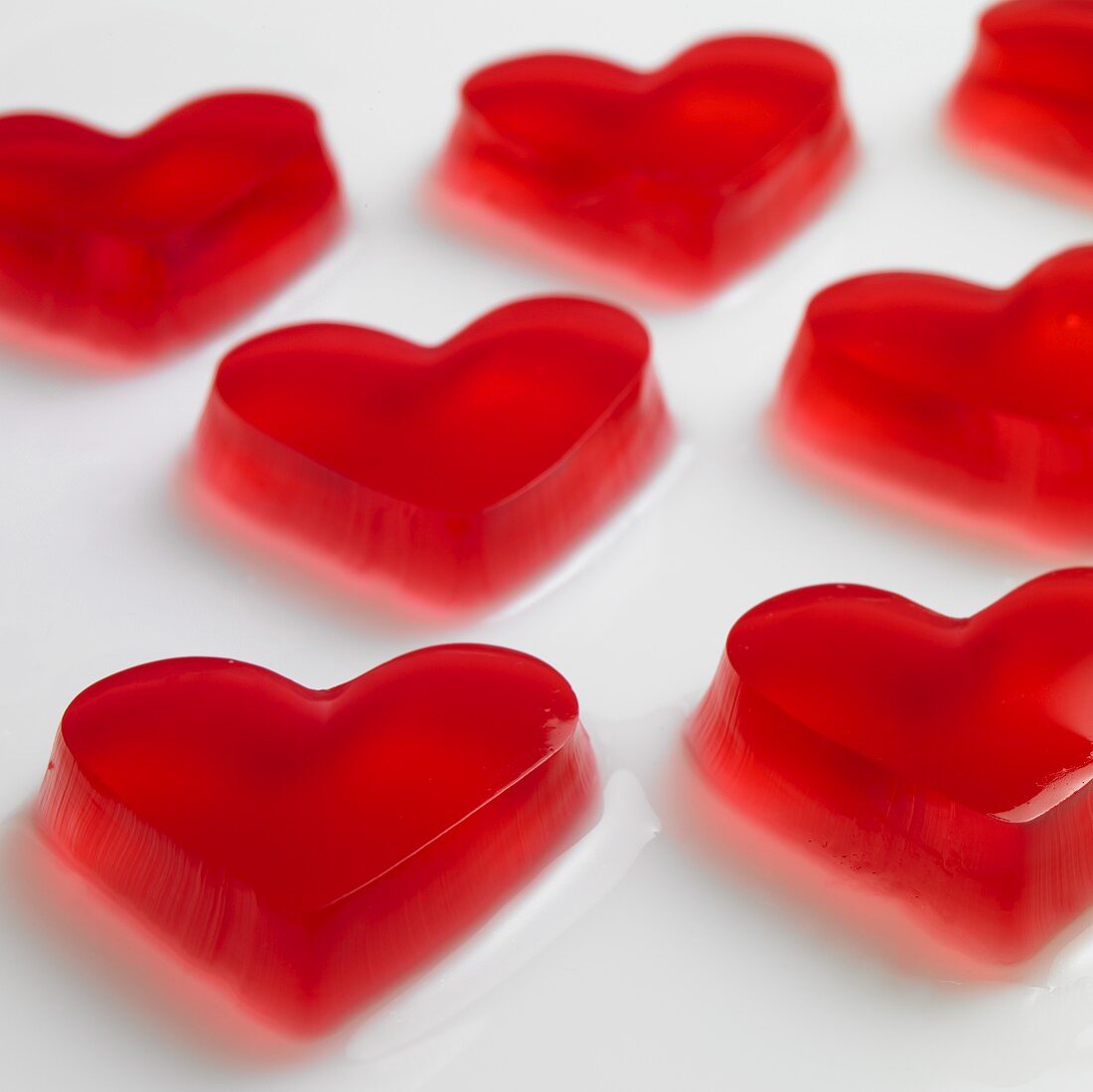 Red jelly hearts (close-up)