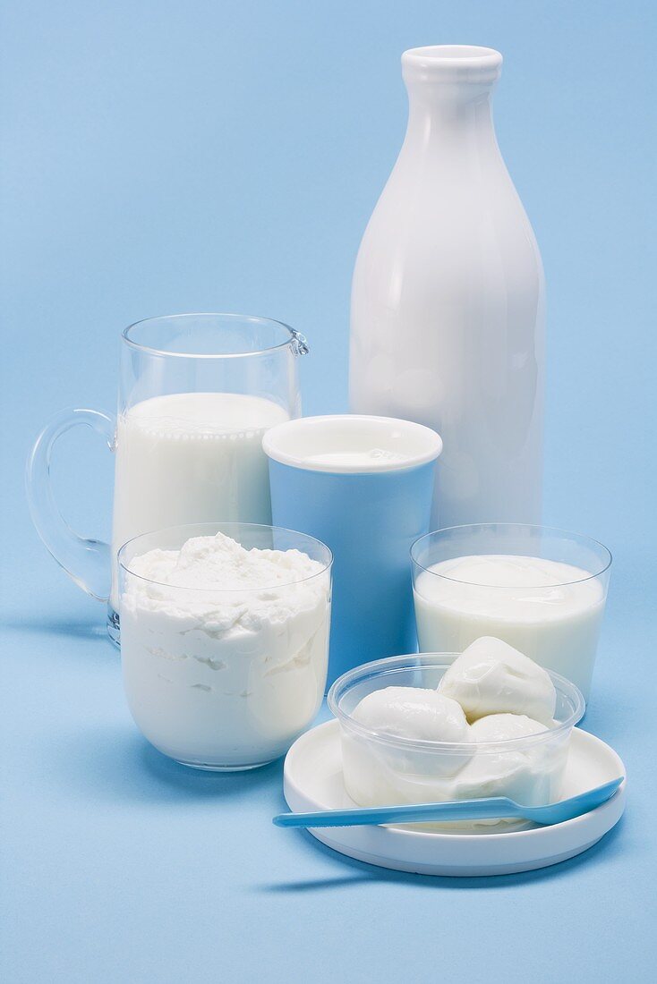 Various dairy products and mozzarella