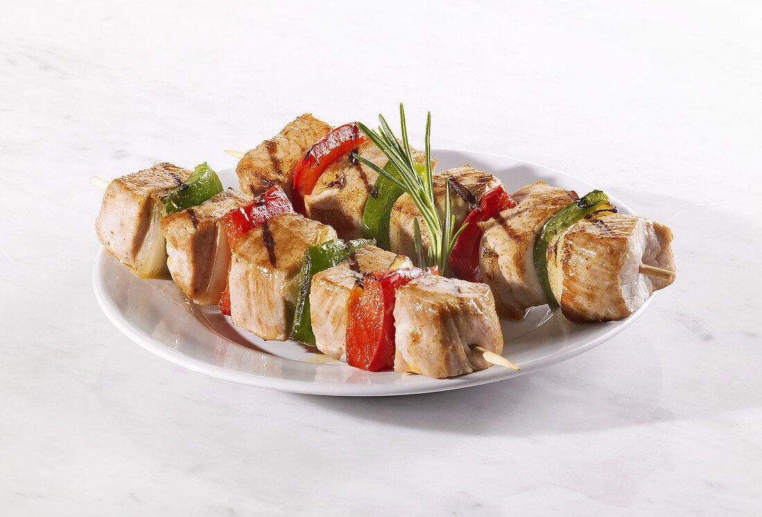 Pork and pepper kebabs with rosemary
