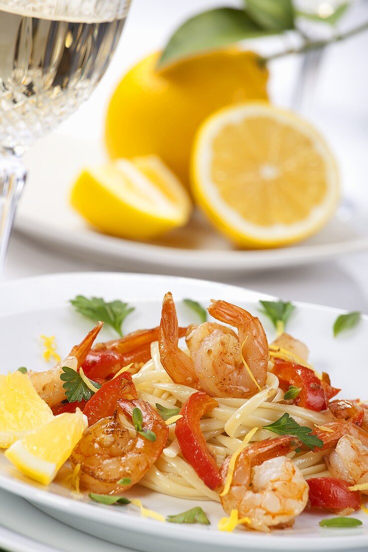 Fettuccine with prawns, lemons and red pepper