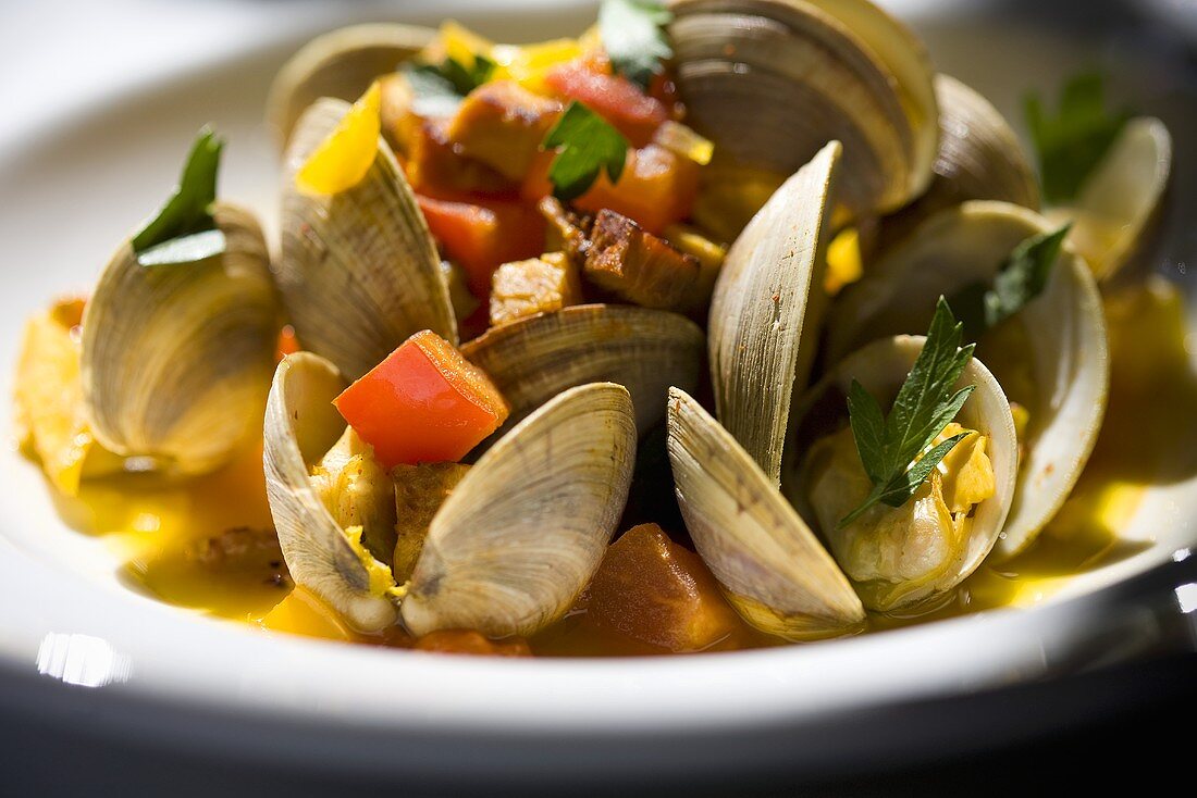 Clams with Chopped Bell Peppers