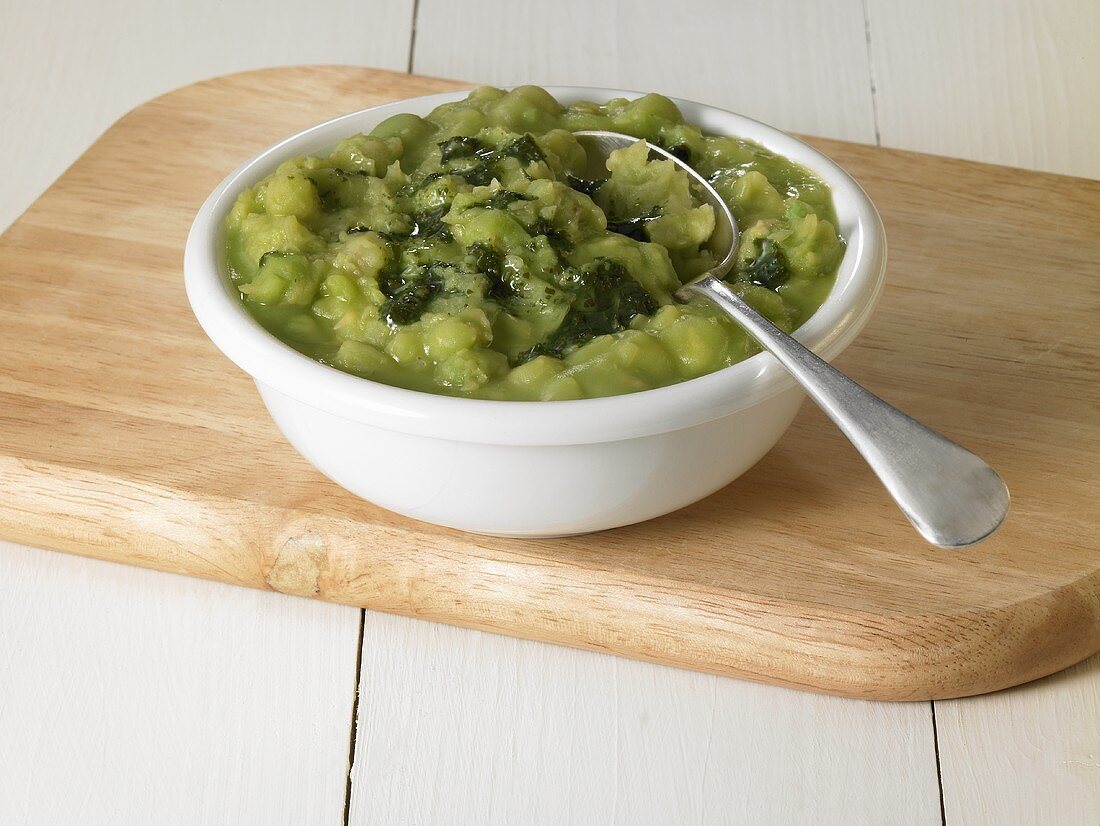 Mushy peas with mint sauce