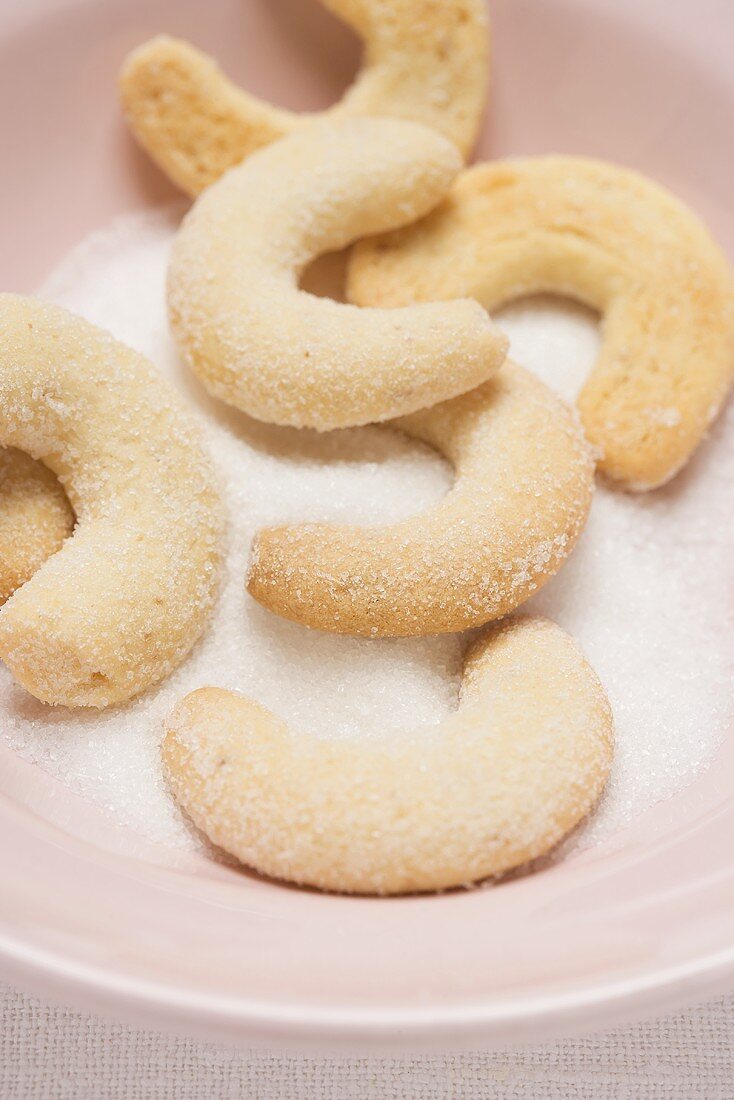 Vanilla crescents on sugar