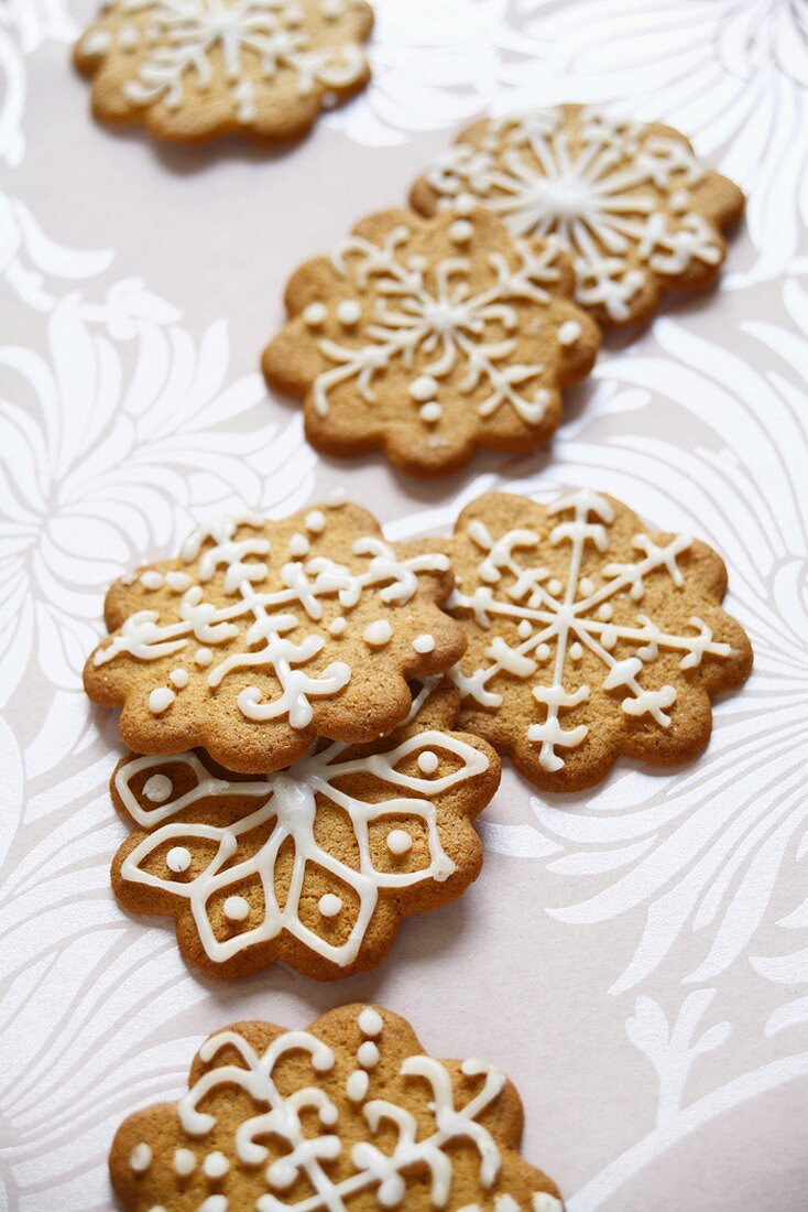 Lebkuchen mit Zuckerglasur (Schneeflocken)