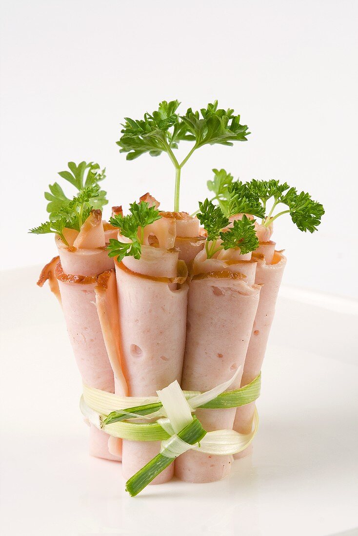 Ham rolls with parsley