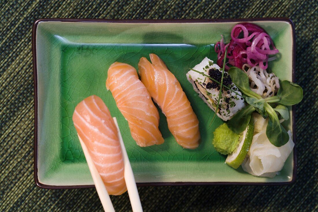 Salmon nigiri sushi (overhead view)
