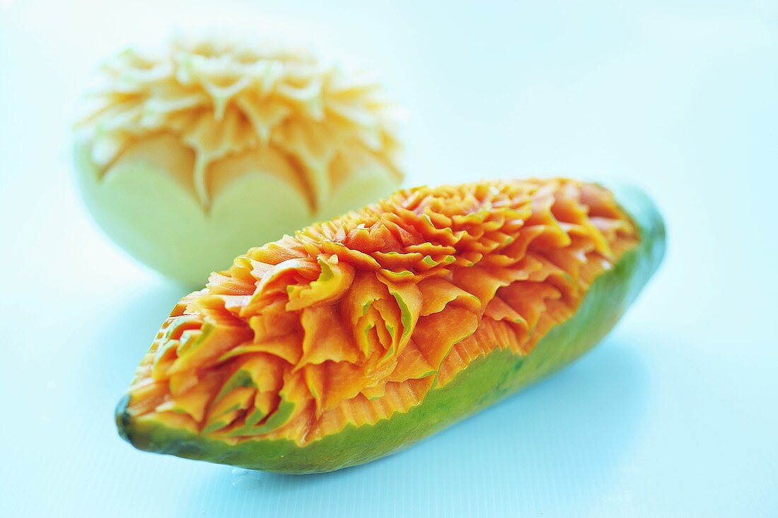 Geschnitzte Melone und Papaya, Thailand