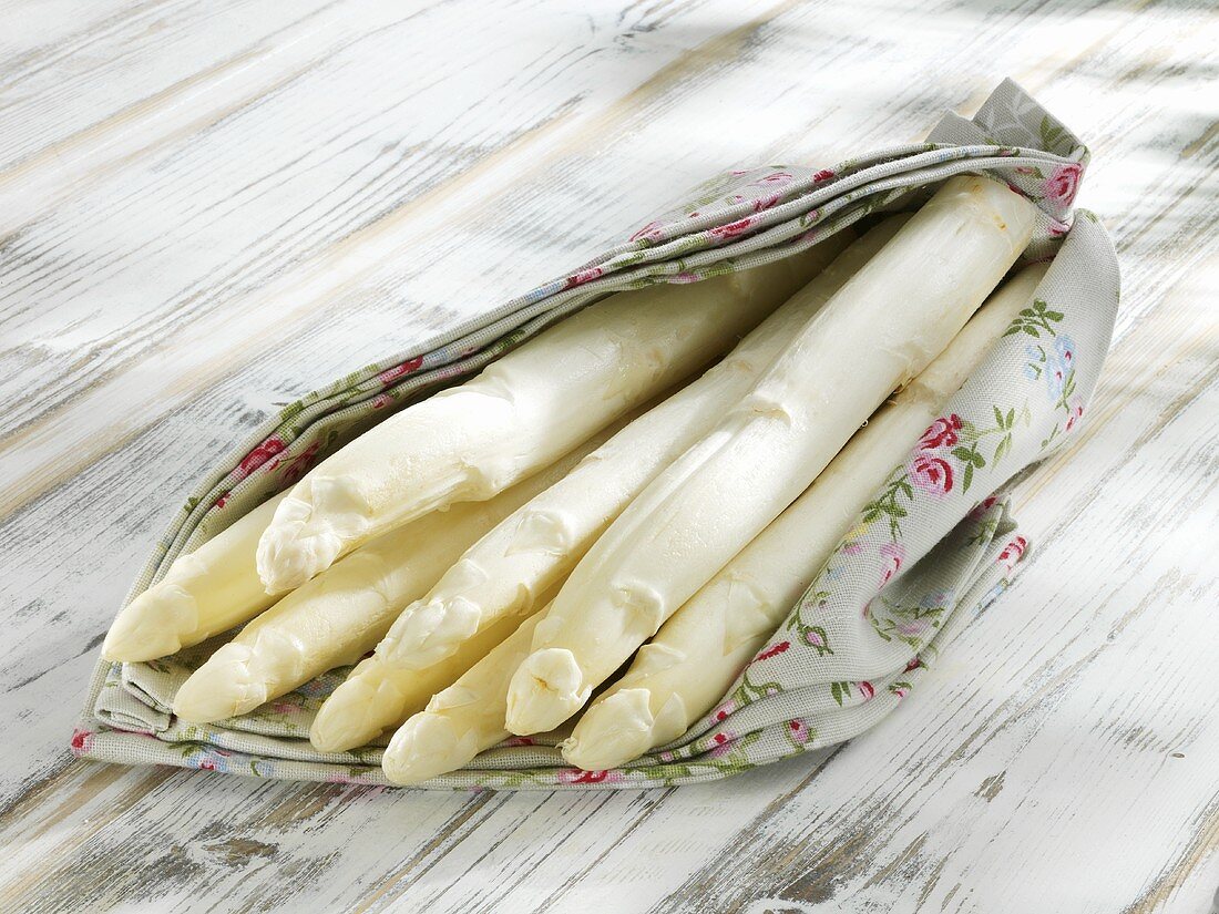 White asparagus wrapped in a cloth