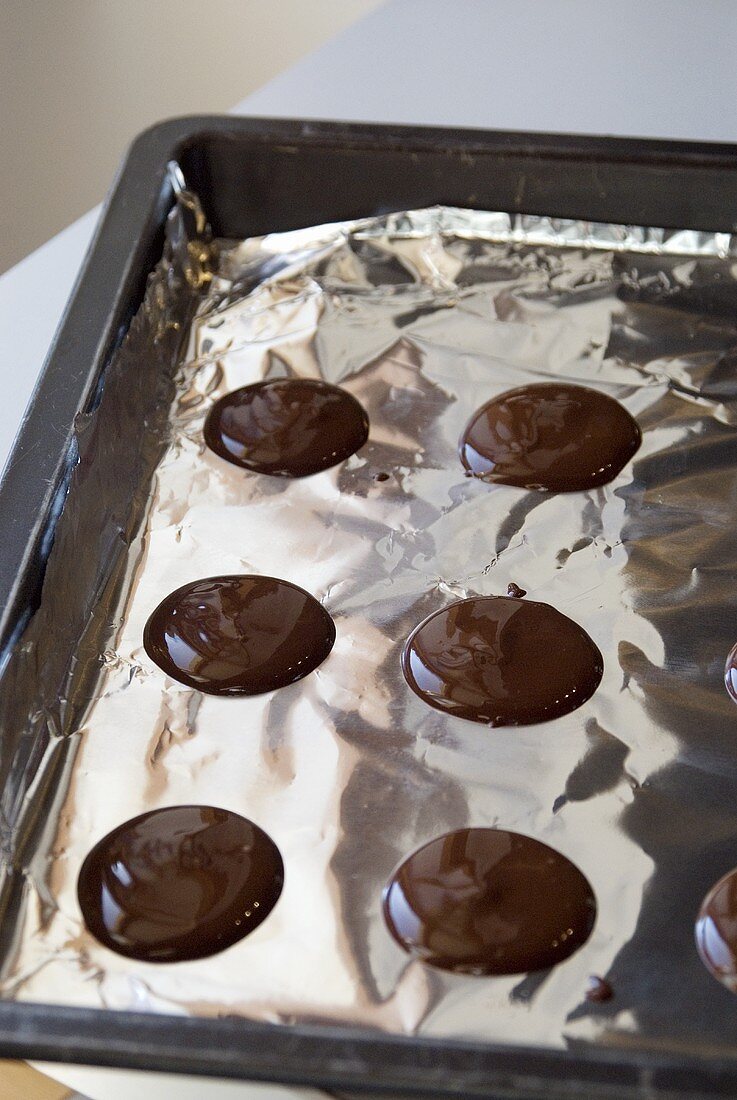 Making mendiants (Chocolate rounds, France)