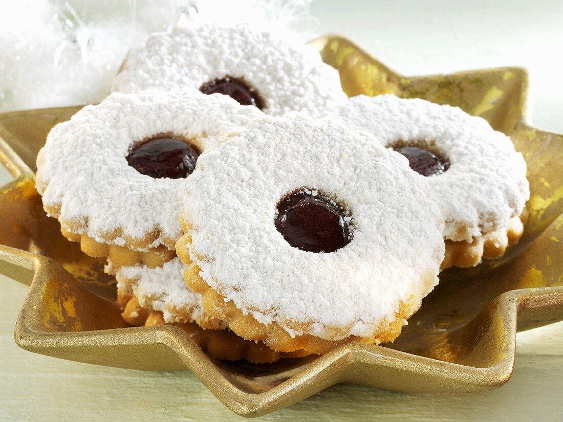 Jam biscuits on a star-shaped plate