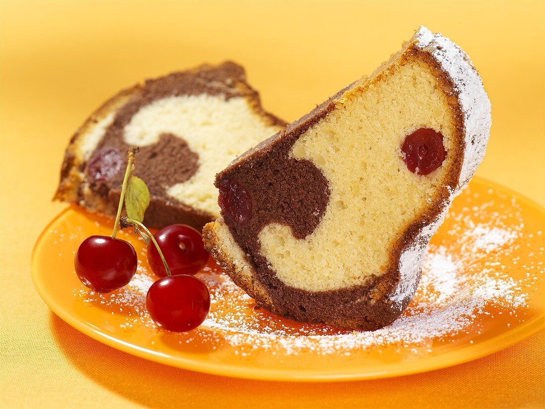 Cappuccino marble cake