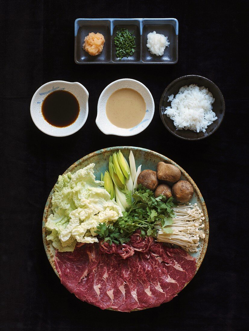 Vorspeisenteller, Saucen und Reis (Japan)