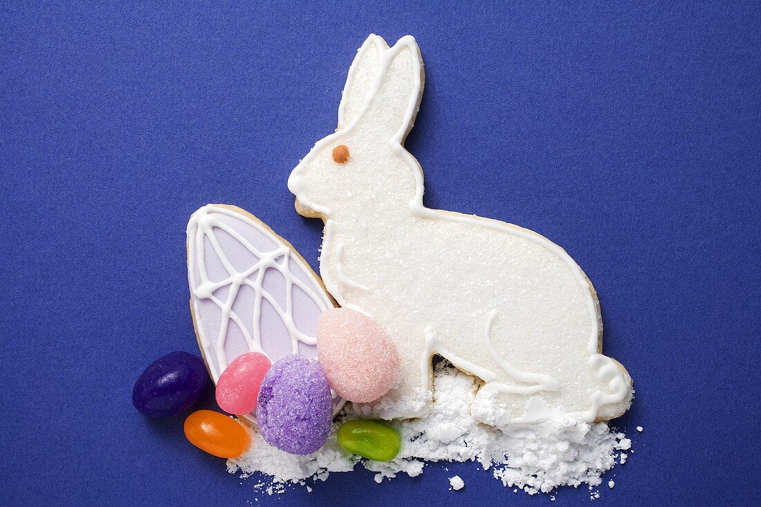 Easter biscuits (Easter Bunny, Easter egg), sugar & jelly beans
