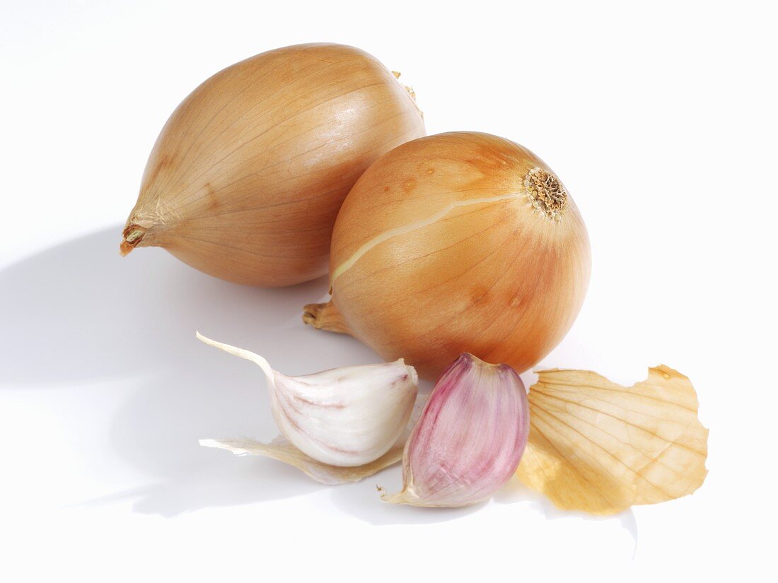 Onions and cloves of garlic