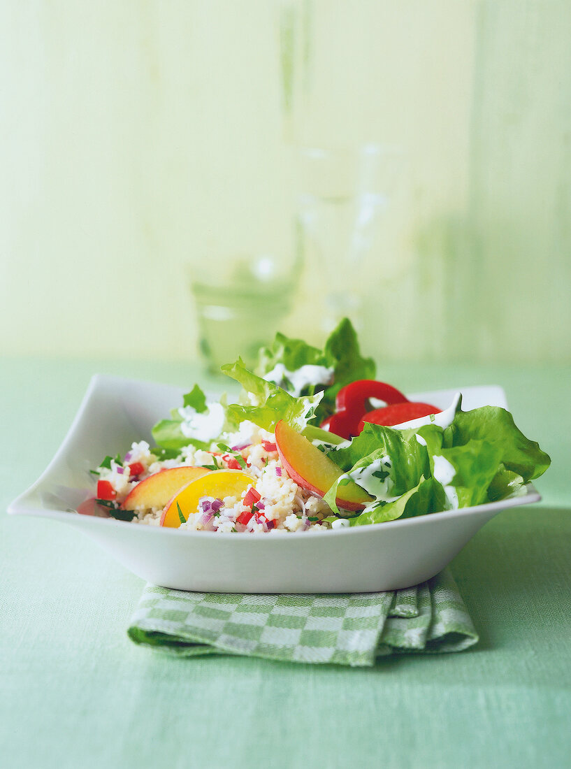 Couscous-Endivien-Salat mit Pfirsich 