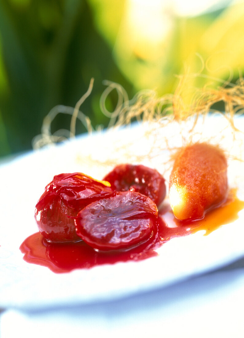 Figs with grenadine syrup and prickly pear sorbet