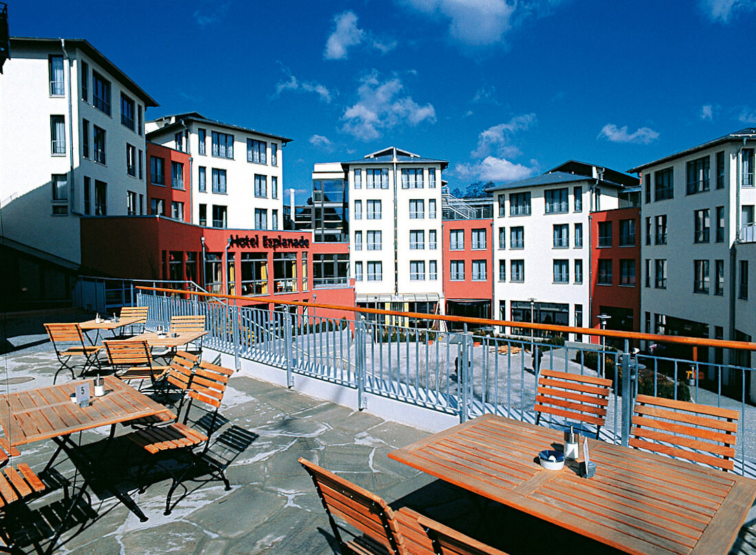 Terrasse vom "Esplanade Resort" am Scharmützelsee in Brandenburg