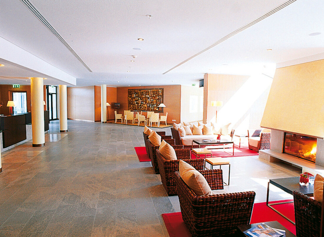 Lobby vom "Esplanade Resort" am Scharmützelsee in Brandenburg