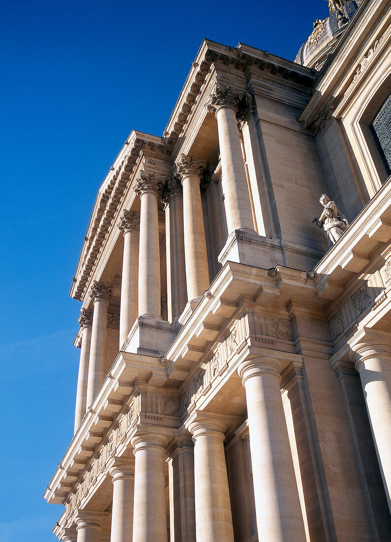 Paris: Fassade des Invalidendoms   X 